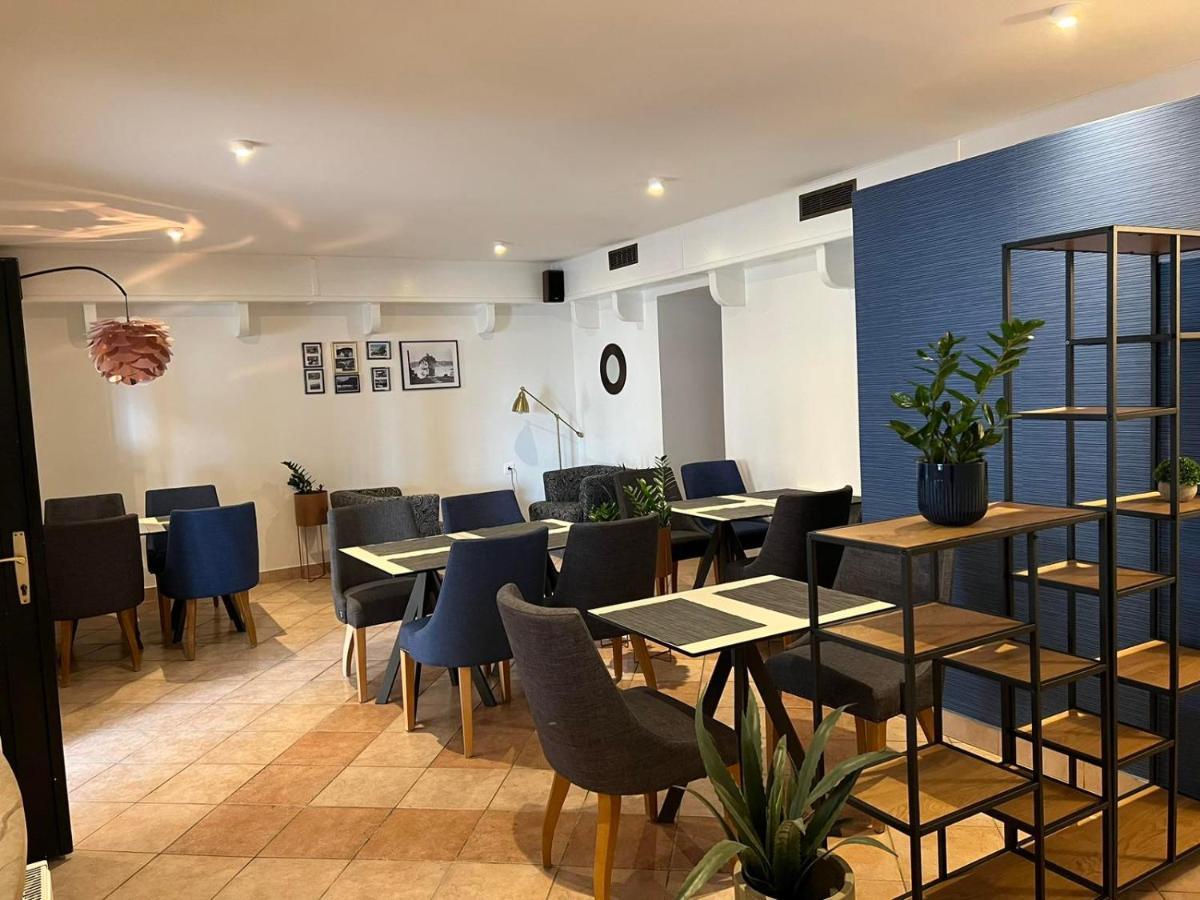 Guest House Kolarin 슬라노 외부 사진