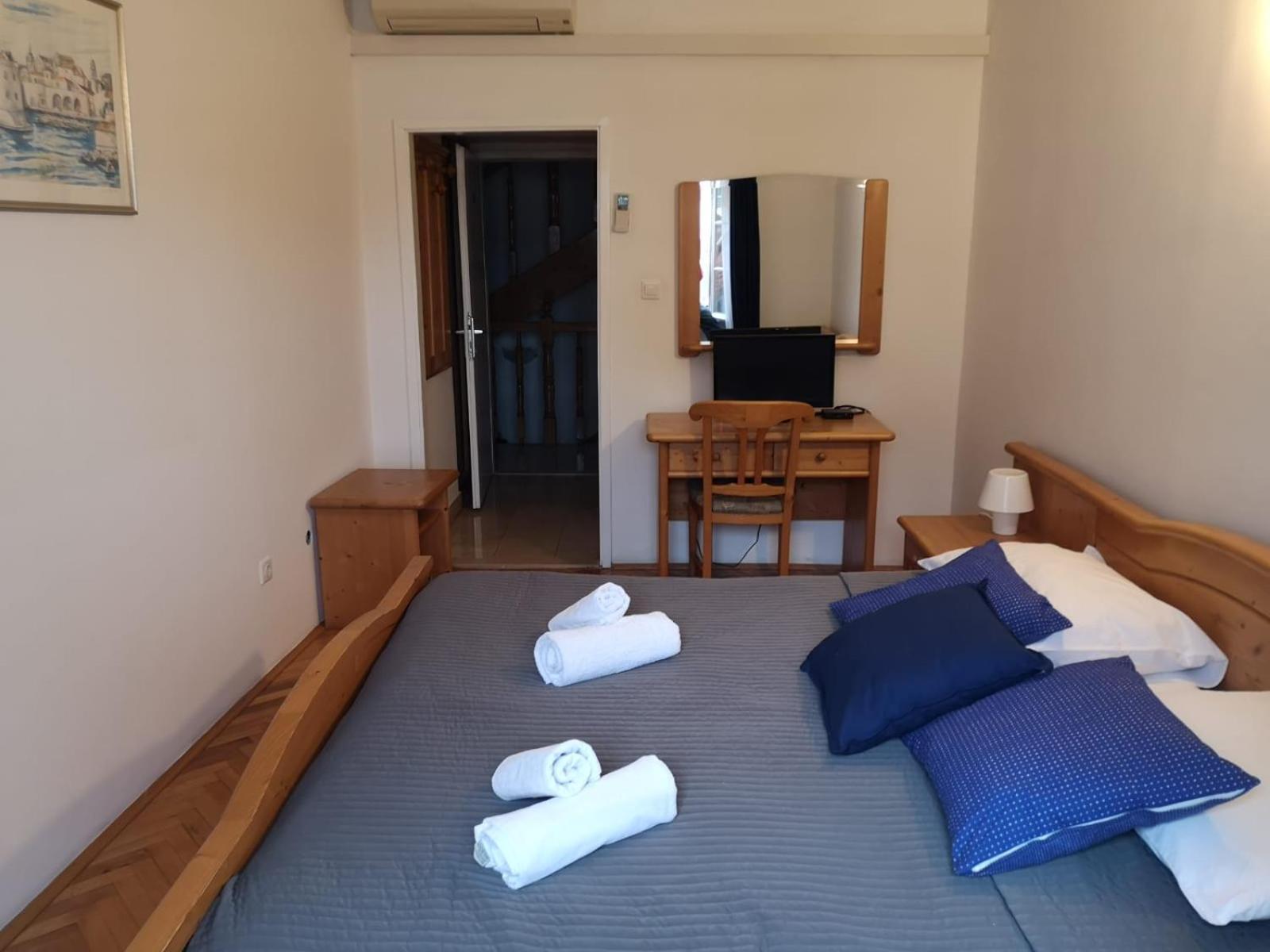 Guest House Kolarin 슬라노 객실 사진