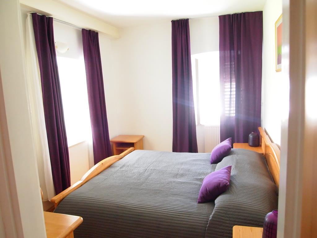 Guest House Kolarin 슬라노 외부 사진